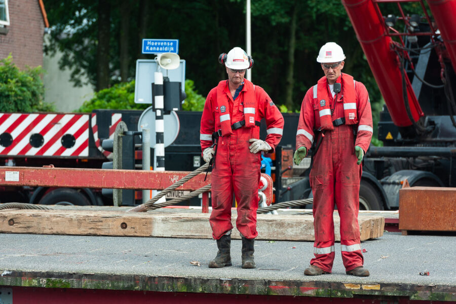 Vervangen onderdeel brug Lovense Kanaaldijk Tilburg