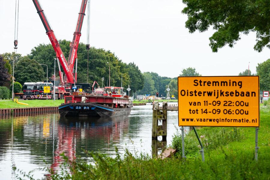 Vervangen onderdeel brug Lovense Kanaaldijk Tilburg