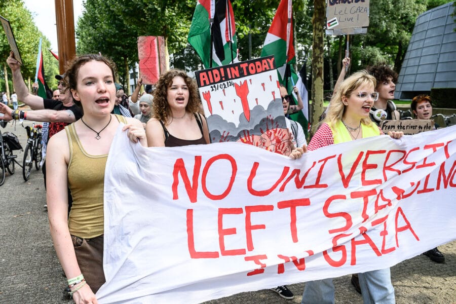Protestactie door Palestine Solidarity Tilburg tijdens opening Academisch jaar Tilburg University 2024